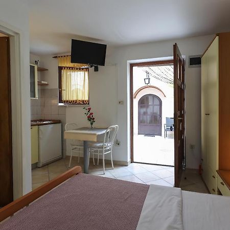Casa Di Nives Appartement Krk Town Buitenkant foto