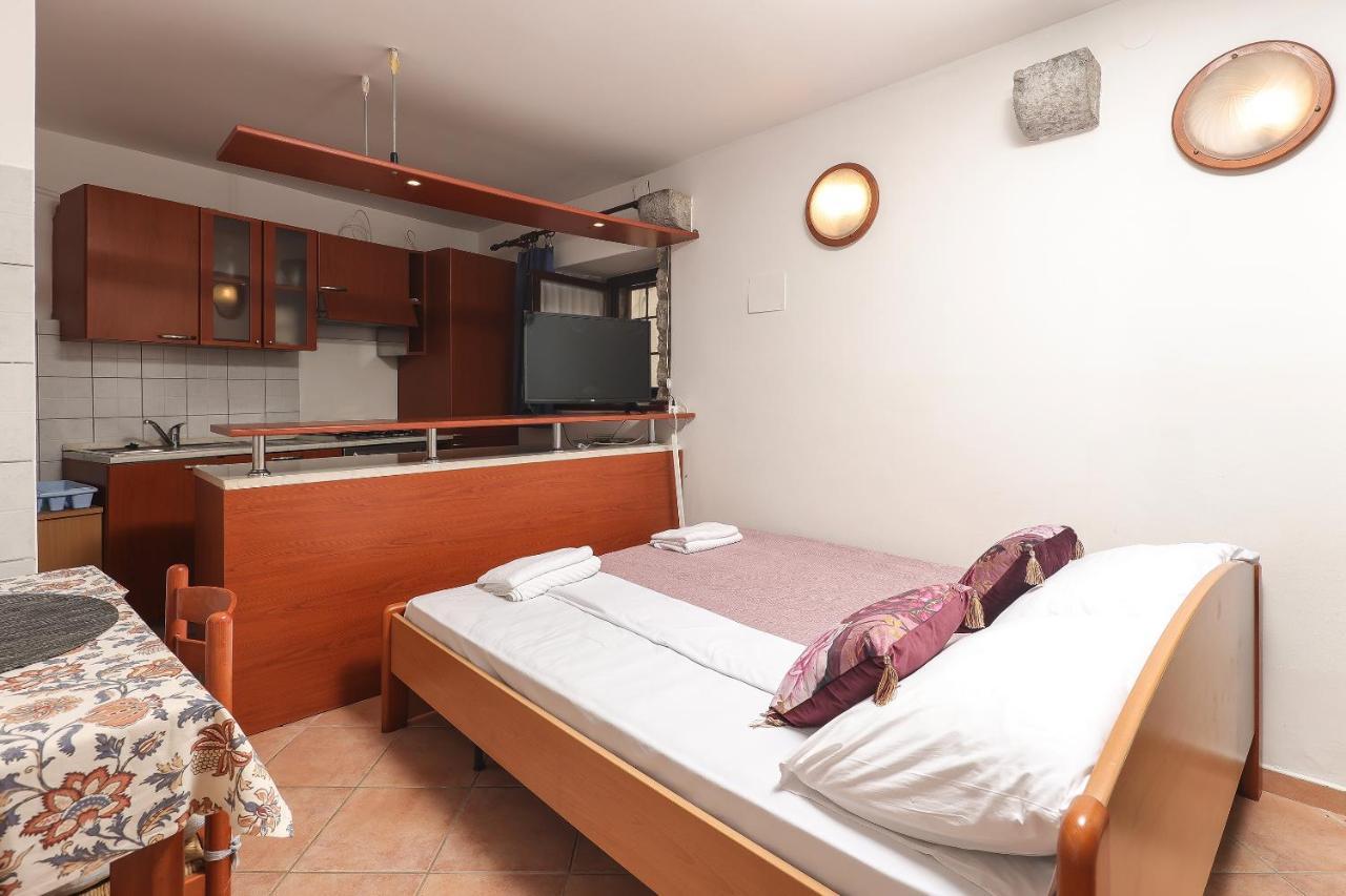 Casa Di Nives Appartement Krk Town Buitenkant foto
